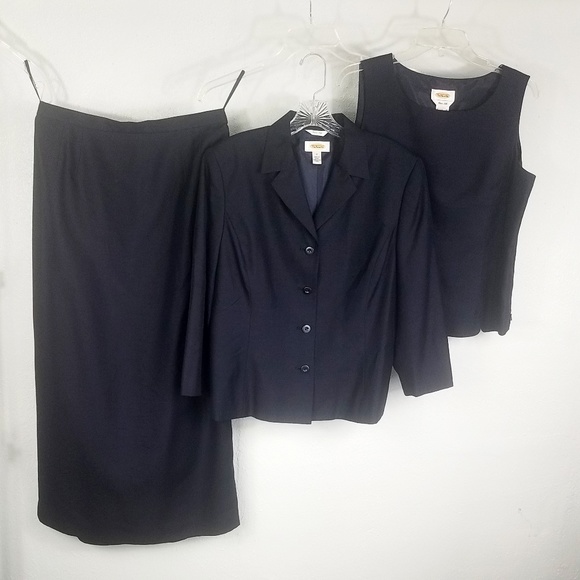 Talbots Dresses & Skirts - Talbots Silk Shell Jacket Top & Skirt Suit Set